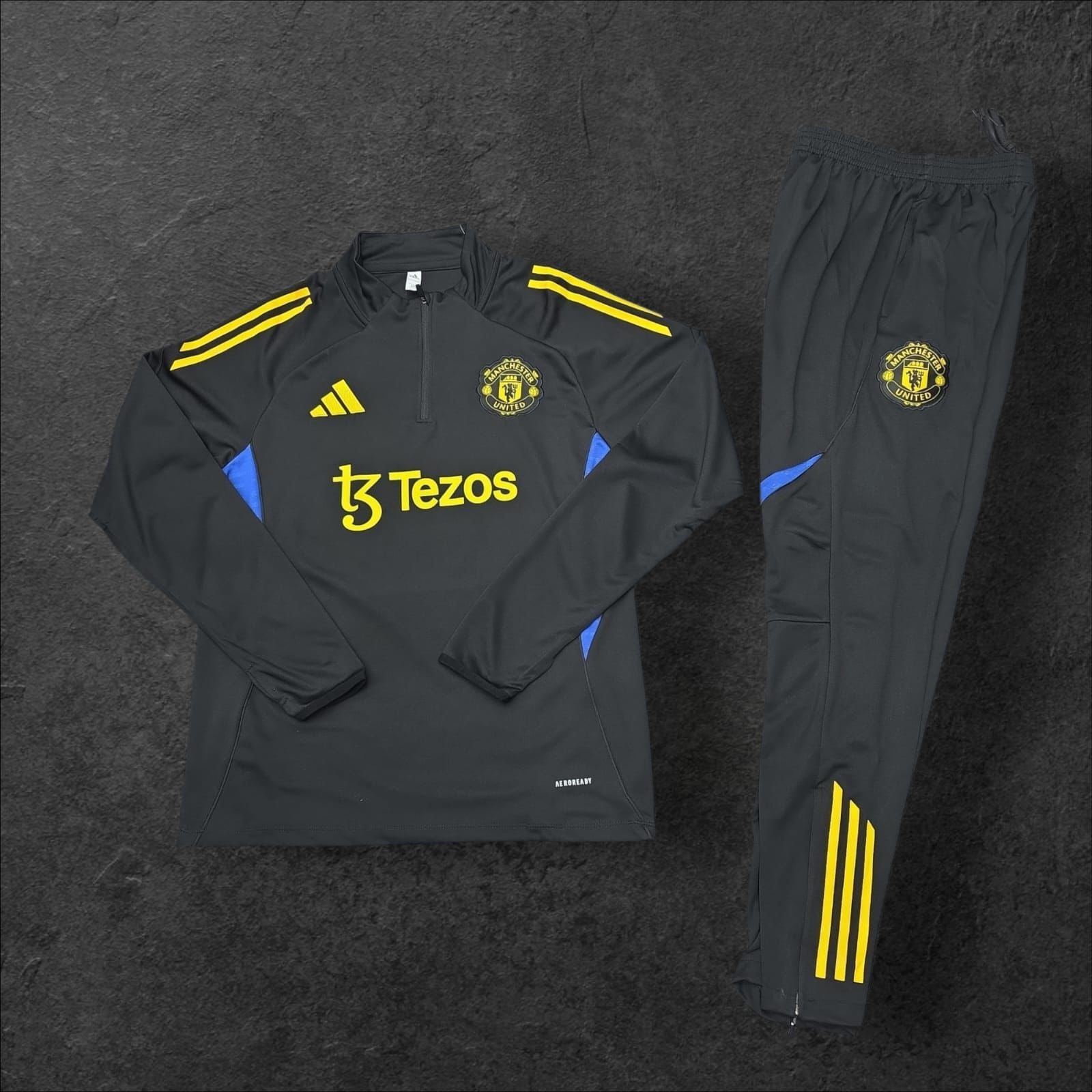 2024/2025 Manchester United Half-Pull Tracksuit Black/Yellow/Blue