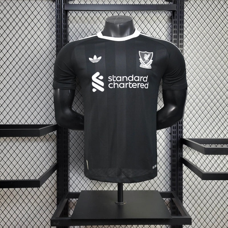 Liverpool Black Goal Keeper Jersey 25 26 Season Player Version